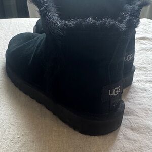 UGG Black Short Shearling-Lined Suede Boots